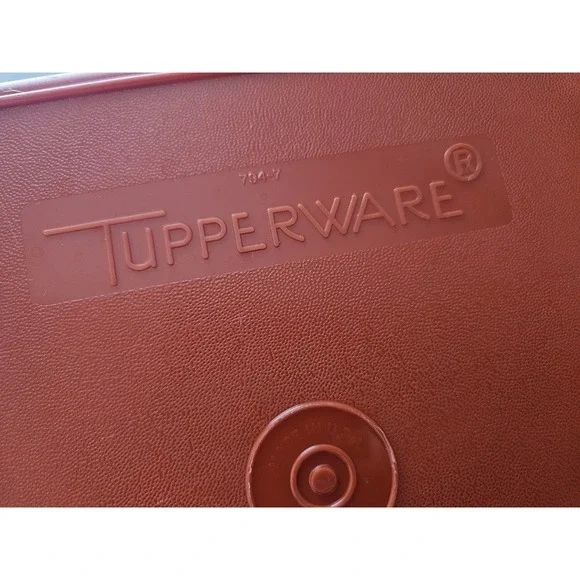 Vintage Tupperware Rectangle Container 794-7 Burnt Orange NO LID - Picture 6 of 6